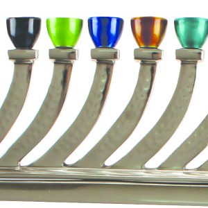 חנוכיה אלומיניום מרוקע עם קנים צבעוניים