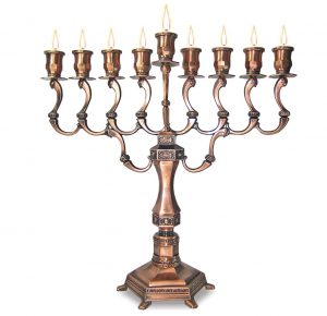 חנוכיה "יהלום" צפוי נחושת 28 ס"מ