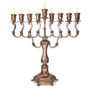 חנוכיה "יהלום" צפוי נחושת 28 ס"מ