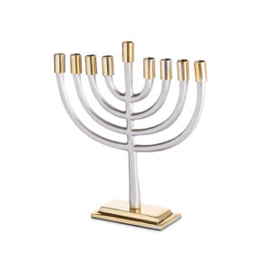 חנוכייה לנרות אלומיניום מהודרת עם קנים זהב 19 ס"מ