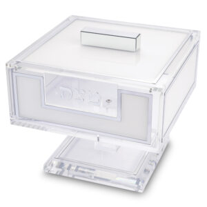 כלי למצה מאקריליק מהודר עם רגל 22x22x20 ס"מ