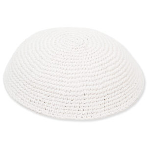 כיפה סרוגה 17 ס"מ לבן חלק - 12 יח
