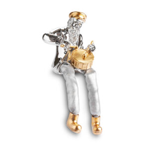 חסיד יושב מפוליריזין מוכסף עם רגלי בד כסף 10.5 ס"מ - מנגן בתוף